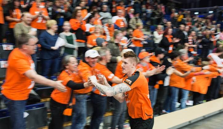 Berlin, Deutschland, 12.03.2016: Volleyball Bundesliga Saison 2015 2016 - Berlin Recycling Volleys - VSG Coburg Grub. Schlussjubel Arpad Baroti (BR Volleys 8)