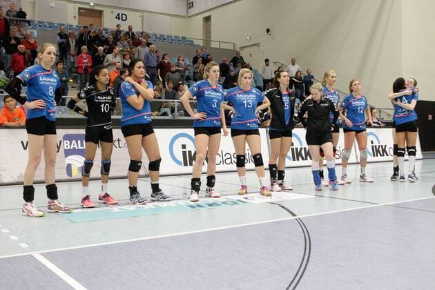 Volleyball 1. Bundesliga Frauen Saison 2015 2016 2. Spiel der Pre-Playoffs am Samstag, 12. Februar 2016 in der CU Arena in Hamburg: VT Aurubis Hamburg - Köpenicker SC Berlin Trauer Enttaeuschung bei VT Aurubis Hamburg VT Aurubis Hamburg - Köpenicker SC Berlin