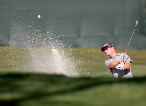 March 12, 2016 - Palm Harbor, Florida, U.S. - CHARLES HOFFMAN escapes from a bunker at the 18th hole while playing in the third round of the PGA Golf Herren Tour s Valspar Championship on the Copperhead Course at the at the Innisbrook Resort in Palm Harbor. PGA 2016 - Valspar Championship Florida - ZUMAs70_