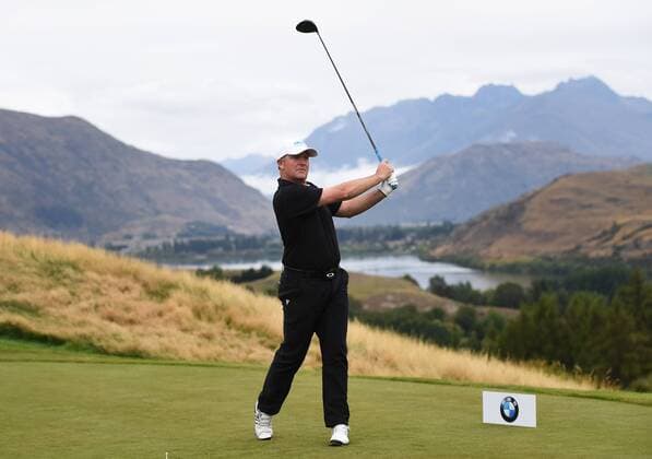 13.03.2016. Arrowtown, New Zealand. New Zealand Prime Minister John Key tees off on the 1st during the ANZ Celebrity Challenge and Round 4 at The Hills during 2016 BMW ISPS Handa New Zealand Open. Sunday 13 March 2016. xAndrewxCornagax  ActionPlus11717527