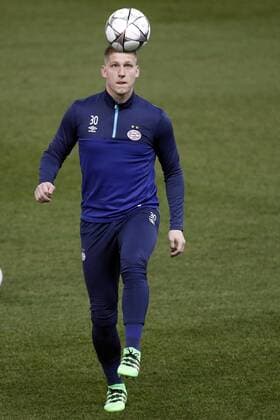 PSV Eindhoven defense Jordy de Wijs participates in a training session at Vicente Calderon stadium in Majadahonda sports city, Madrid, Spain, 14 March 2016, where his team will face Atletico de Madrid in a Champions League round 16 match tomorrow. ATLETICO DE MADRID TRAINING SESSION !ACHTUNG: NUR REDAKTIONELLE NUTZUNG!  MAJ013 20160314-635935870726191169