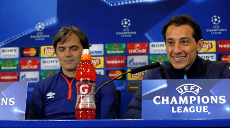 PSV Eindhoven press conference PK Pressekonferenz before Champions League match against Atletico. In this picture, Cocu and Guardado. xFOTOxCHEMAxREYx 