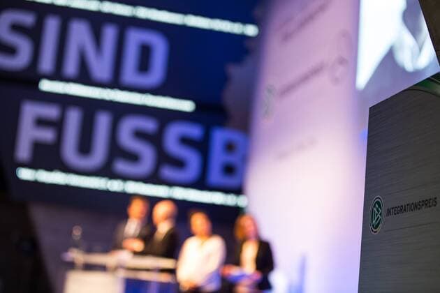 GER, Verleihung Integrationspreis 14.03.2016, Dortmund, Deutsches Fussball Museum, Verleihung des Integrationspreises, im Bild Oliver Bierhoff (Manager Nationalmannschaft), Dirk Jakobs (Daimler AG) Celia Sasic ( DFB-Integrationsbotschafterin) nphxRauch