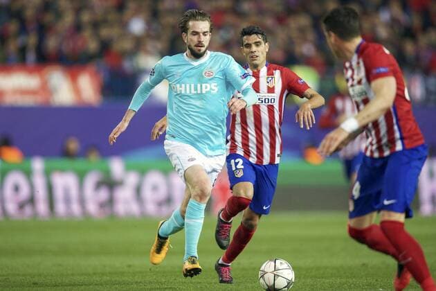 (L-R) Davy Propper of PSV, Augusto Fernandez of Club Atletico de Madrid, Jose Maria Gimenez of Club Atletico de Madrid during the UEFA Champions League Round of 16, Second leg match between Atletico madrid and PSV Eindhoven on March 15, 2016 at the Estadio Vicente Calder& 243;n in Madrid, Spain. Atletico Madrid v PSV Eindhoven UEFA Champions League 2015 2016 xVIxxIVx 5162902