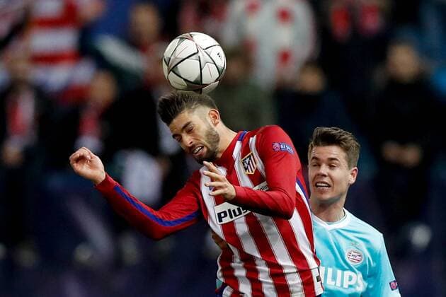 Atletico de Madrid Belgian forward Yannick Ferreira-Carrasco (L) and PSV Eindhoven midfielder Marco van Ginkel fight for the ball during a Champions League round 16 second leg match held at Vicente Calderon stadium in Madrid, Spain, 15 March 2016. ATLETICO MADRID VS PSV ENINDHOVEN !ACHTUNG: NUR REDAKTIONELLE NUTZUNG!  MAD019 20160315-635936771353169647