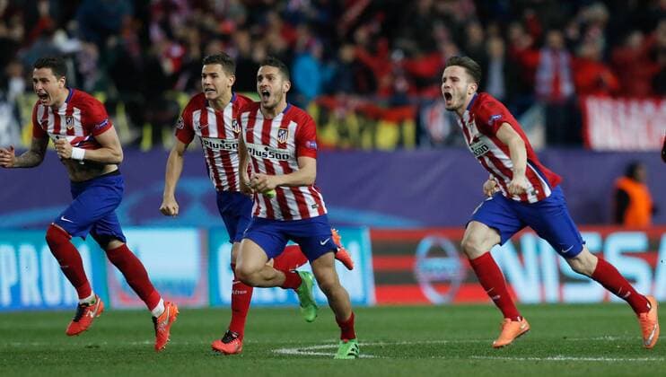 Fußball, Champions League, Atletico Madrid - PSV Eindhoven Atletico de Madrid players celebrate their victory over PSV Eindhoven during a Champions League round 16 second leg match held at Vicente Calderon stadium in Madrid, Spain, 15 March 2016. ATLETICO MADRID VS PSV ENINDHOVEN !ACHTUNG: NUR REDAKTIONELLE NUTZUNG!  MAD032 20160315-635936820760887030