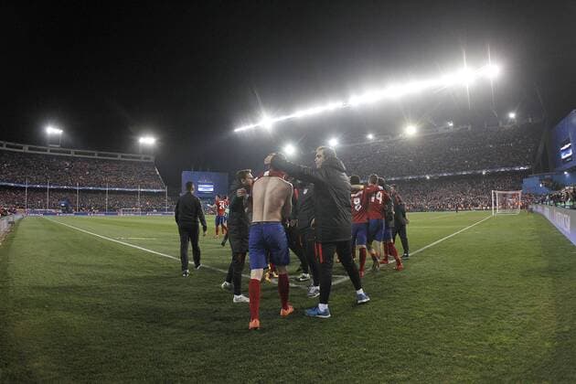 Atletico de Madrid s players celebrate the victory in the UEFA Champions League match. March 15,2016.  (2016031532)