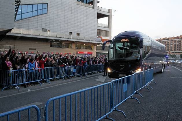 Fußball, Champions League, Atletico Madrid - PSV Eindhoven Champions League played between Atletico Madrid and PSV Eindhoven. In this picture, arrival of Atletico at the stadium. xFOTOxCHEMAxREYx 