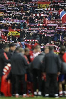 Fußball, Champions League, Atletico Madrid - PSV Eindhoven Atletico de Madrid s supporters during UEFA Champions League match. March 15,2016.  (20160315161)
