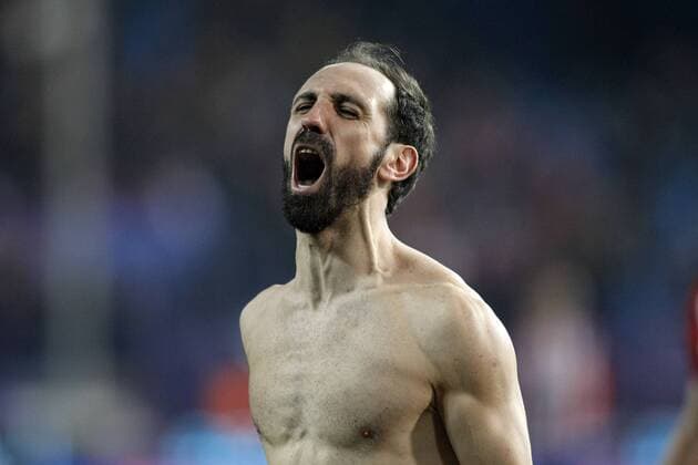 Atletico de Madrid s Juanfran Torres celebrates the victory in the UEFA Champions League match. March 15,2016.  (20160315182)