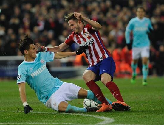 Fußball, Champions League, Atletico Madrid - PSV Eindhoven PSV Eindhoven Defender, Hector Moreno, number 3 . Atletico de Madrid Midfielder, Saul Niguez Esclapez, number 17. Round Round of 16 2nd of the CHAMPIONS league, soccer match between Atletico de Madrid - PSV Eindhoven at the Vicente Calderon estadium, Madrid - Spain by March 15, 2016. PHOTO: GregorioLopez.  xGregorioxLopezx x SOCCERxSPAINx