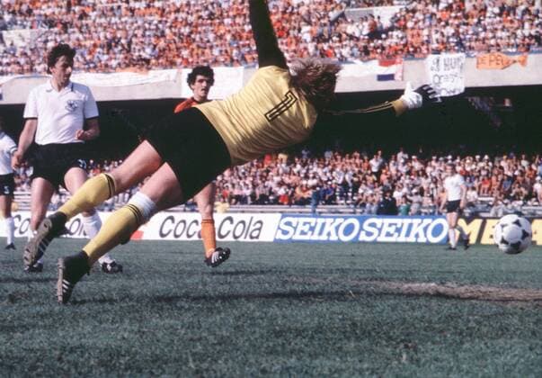 FB - Europameisterschaft 1980 Deutschland - Holland Tor zum 1:0 durch Klaus Allofs HM