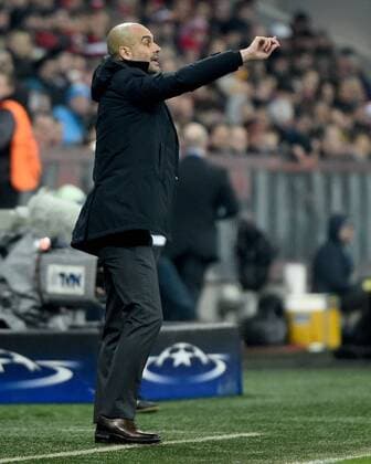 16.03.2016, xjhx, Fussball Champions League, FC Bayern Muenchen - Juventus Turin, emspor, v.l. Josep Pep Guardiola (Trainer FC Bayern Muenchen) gibt Anweisungen, gestikuliert, mit den Armen gestikulieren gives instructions, gesticulate, gesticolando.