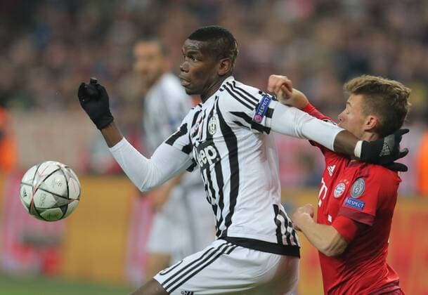 Paul POGBA, JUVE 10 Zweikampf , Aktion um den Ball gegen Joshua KIMMICH, FCB 32 FC BAYERN MUENCHEN - JUVENTUS TURIN Achtelfinale, Football UEFA Champions League, Munich, 16.03.2016 CL Saison 2015 2016
