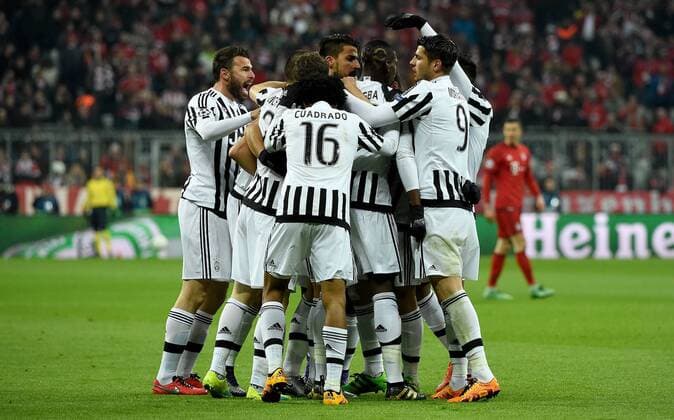 16.03.2016, xjhx, Fussball Champions League, FC Bayern Muenchen - Juventus Turin, emspor, v.l. Paul Pogba (Juventus Turin) und Paul Pogba (Juventus Turin) Torjubel, Goal celebration, celebrate the goal zum 0:1