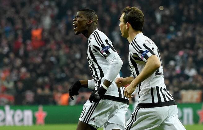 16.03.2016, xjhx, Fussball Champions League, FC Bayern Muenchen - Juventus Turin, emspor, v.l. Paul Pogba (Juventus Turin), Stephan Lichtsteiner (Juventus Turin) Torjubel, Goal celebration, celebrate the goal zum 0:1