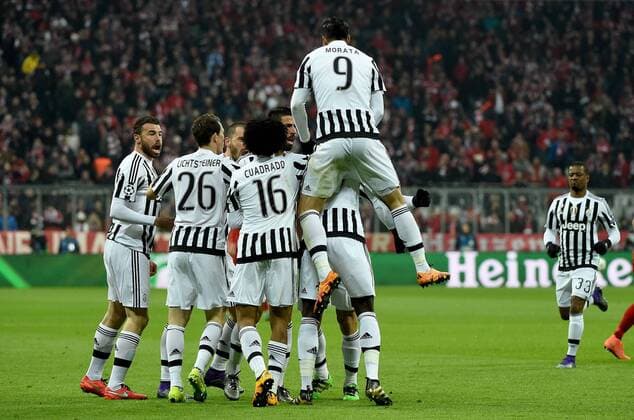 16.03.2016, xjhx, Fussball Champions League, FC Bayern Muenchen - Juventus Turin, emspor, v.l. Spieler von Juventus Turin und Paul Pogba (Juventus Turin) Torjubel, Goal celebration, celebrate the goal zum 0:1