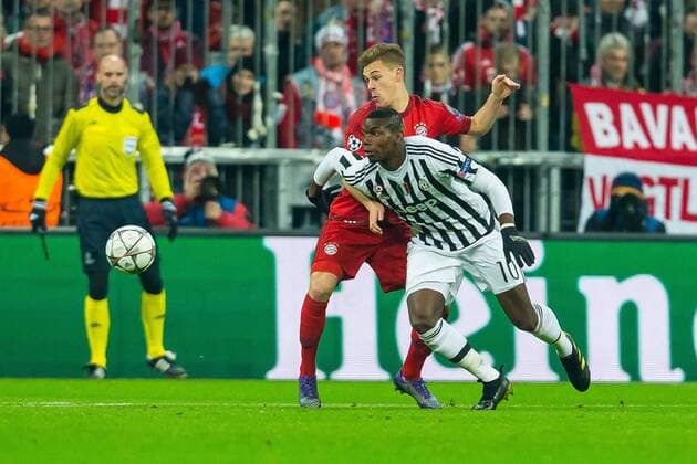 Mittwoch 16.03.2016, CL, UEFA Champions League, Saison 2015 2016, Achtelfinale Rueckspiel in Muenchen, FC Bayern Muenchen - Juventus Turin, v-l Joshua Kimmich (FC Bayern 32) Paul Pogba (Juventus Turin 10) DeFodi507