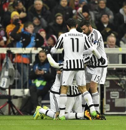 TOR zum 0:2 durch Juan Cuadrado Juventus Turin Torjubel FC Bayern München FCB vs Juventus Turin UEFA Champions-League CL Achtelfinale Rückspiel Saison 2015 2016 München Allianz Arena 16.03.2016 FC Bayern München FCB vs Juventus Turin