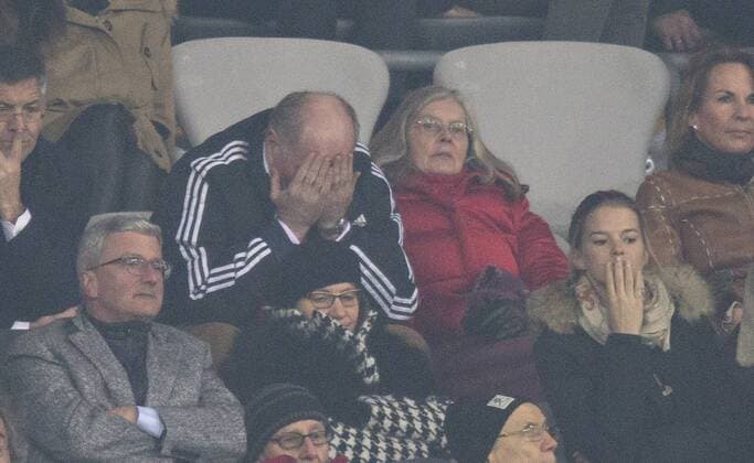 München, 16.03.2016, Allianz Arena Uli Hoeneß (FCB) neben seiner Susanne Hoeneß nachdem 0:2 schwer enttäuscht FC Bayern München vs. Juventus Turin mm