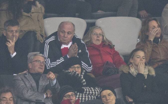 München, 16.03.2016, Allianz Arena Uli Hoeneß (FCB) neben seiner Susanne Hoeneß nachdem 0:2 schwer enttäuscht FC Bayern München vs. Juventus Turin mm