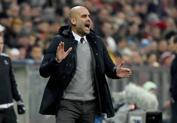 16.03.2016, xjhx, Fussball Champions League, FC Bayern Muenchen - Juventus Turin, emspor, v.l. Josep Pep Guardiola (Trainer FC Bayern Muenchen) gibt Anweisungen, gestikuliert, mit den Armen gestikulieren gives instructions, gesticulate, gesticolando.