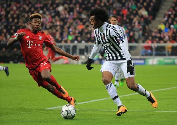 16.03.2016, CL, FC Bayern vs Juventus Turin, Allianz Arena München, Fussball, im Bild: David Alaba (FCB) vs Torschütze zum 0:2 Juan Cuadrado (Juve)