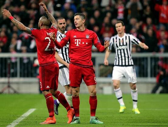 München Fußball Champions League Bayern München vs. Juventus Turin, vorn Robert Lewandowski (Bayern) enttäuscht