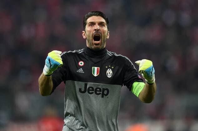 FUSSBALL CHAMPIONS LEAGUE SAISON 2015 2016 ACHTELFINALE RUECKSPIEL FC Bayern Muenchen - Juventus Turin 16.03.2016 Jubel: Torwart Gianluigi Buffon (Juventus Turin) 