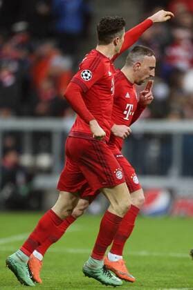 SOCCER - CL, Bayern vs Juventus MUNICH,GERMANY,16.MAR.16 - SOCCER - UEFA Champions League, Round of 16, FC Bayern Muenchen vs Juventus Turin. Image shows the rejoicing of Robert Lewandowski and Franck Ribery (Bayern). GEPAxpictures xThomasxBachun