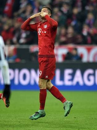 FUSSBALL CHAMPIONS LEAGUE SAISON 2015 2016 ACHTELFINALE RUECKSPIEL FC Bayern Muenchen - Juventus Turin 16.03.2016 Robert Lewandowski (FC Bayern Muenchen) jubelt nach dem Tor zum 1:2 