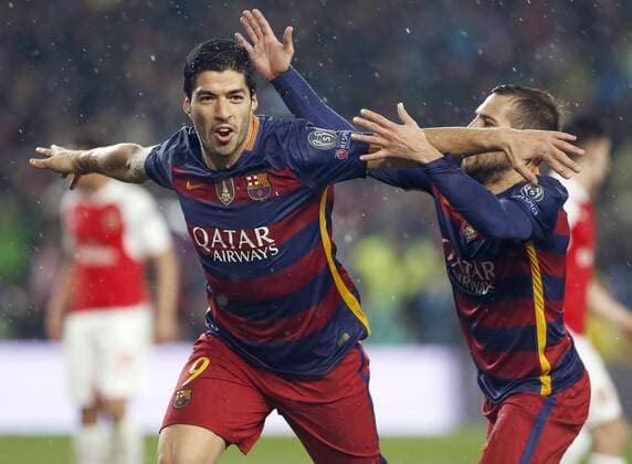 FC Barcelona Barca Uruguayan forward Luis Suarez celebrates a goal before Arsenal FC with team mate Jordi Alba (R) during a Champions League round 16 match held at Camp Nou stadium in Barcelona, Catalonia, Spain, 16 March 2016. BARCELONA VS ARSENAL !ACHTUNG: NUR REDAKTIONELLE NUTZUNG!  BAR022 20160316-635937647645462982