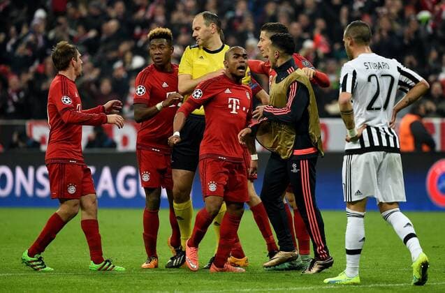 16.03.2016, xjhx, Fussball Champions League, FC Bayern Muenchen - Juventus Turin, emspor, v.l. Thomas Mueller (FC Bayern Muenchen) und Spieler vom FC Bayern Muenchen Torjubel, Goal celebration, celebrate the goal zum 2:2