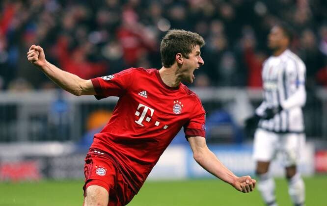München Fußball Champions League Bayern München vs. Juventus Turin, Torschütze Thomas Müller (Bayern) jubelt über sein Tor zum 2:2