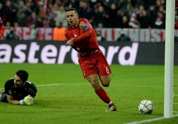 16.03.2016, xjhx, Fussball Champions League, FC Bayern Muenchen - Juventus Turin, emspor, v.l. Thiago Alcantara (FC Bayern Muenchen) Torjubel, Goal celebration, celebrate the goal zum 3:2