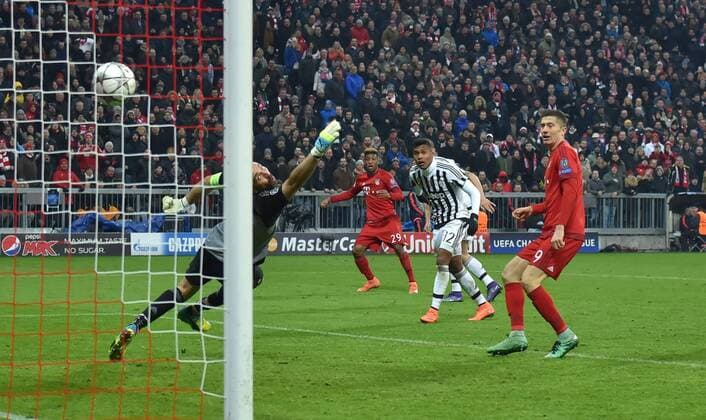 16.03.2016, Fussball, Saison 2015 2016, Champions League, Achtelfinale, FC Bayern Muenchen - Juventus Turin, Kingsley Coman (Bayern Muenchen), hinten mitte, erzielt das Tor zum 4:2