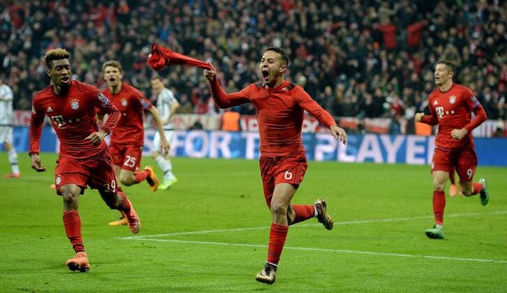 16.03.2016, xjhx, Fussball Champions League, FC Bayern Muenchen - Juventus Turin, emspor, v.l. Kingsley Coman (FC Bayern Muenchen), Thiago Alcantara (FC Bayern Muenchen) Torjubel, Goal celebration, celebrate the goal zum 3:2