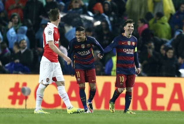 FC Barcelona Barca players Neymar (C) Messi celebrate the third goal before Arsenal FC during a Champions League round 16 match held at Camp Nou stadium in Barcelona, Catalonia, Spain, 16 March 2016. BARCELONA VS ARSENAL !ACHTUNG: NUR REDAKTIONELLE NUTZUNG!  BAR035 20160316-635937669086105134