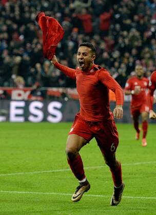 16.03.2016, xjhx, Fussball Champions League, FC Bayern Muenchen - Juventus Turin, emspor, v.l. Thiago Alcantara (FC Bayern Muenchen) Torjubel, Goal celebration, celebrate the goal zum 3:2