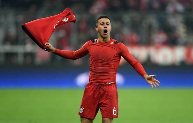 FUSSBALL CHAMPIONS LEAGUE SAISON 2015 2016 ACHTELFINALE RUECKSPIEL FC Bayern Muenchen - Juventus Turin 16.03.2016 Thiago Alcantara (FC Bayern Muenchen) bejubelt seinen Treffer zum 3:2 