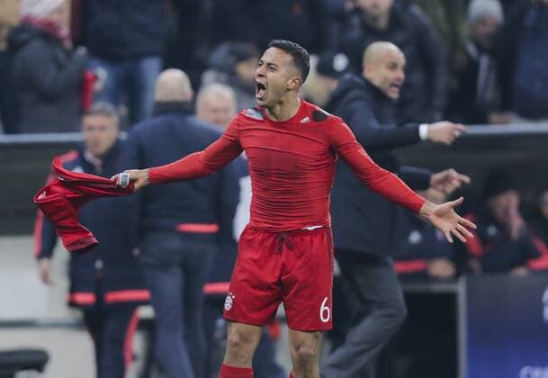Thiago ALCANTARA, FCB 6 Torjubel, Jubel nach dem Tor zum 3-2 FC BAYERN MUENCHEN - JUVENTUS TURIN 4-2 Achtelfinale, Football UEFA Champions League, Munich, 16.03.2016 CL Saison 2015 2016