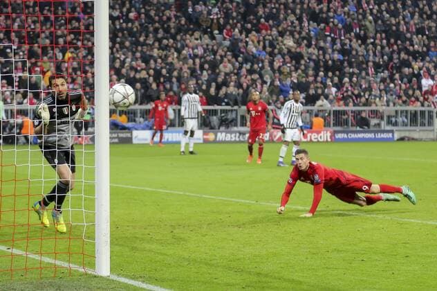 Robert LEWANDOWSKI, FCB 9 Torchance gegen Gianluigi BUFFON, JUVE 1 FC BAYERN MUENCHEN - JUVENTUS TURIN 4-2 Achtelfinale, Football UEFA Champions League, Munich, 16.03.2016 CL Saison 2015 2016