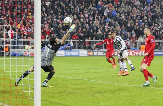 Kingsley COMAN, FCB 29 Torschuss, schiesst das Tor zum 4-2 gegen Gianluigi BUFFON, JUVE 1 FC BAYERN MUENCHEN - JUVENTUS TURIN 4-2 Achtelfinale, Football UEFA Champions League, Munich, 16.03.2016 CL Saison 2015 2016