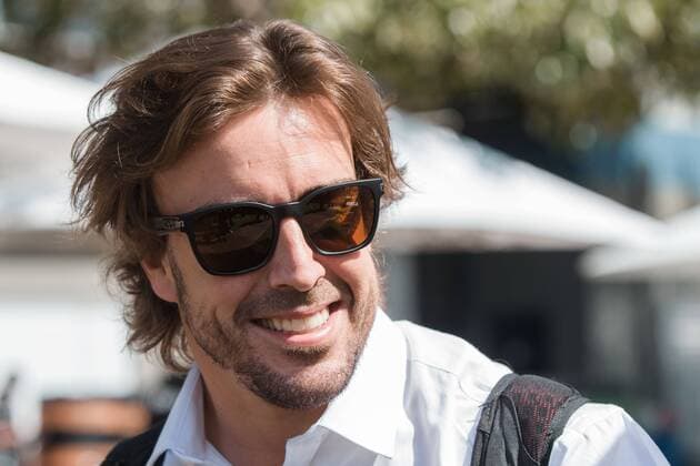 March 17, 2016: Fernando Alonso (ESP) 14 from the McLaren Honda Formula 1 team in the paddock at the 2016 Australian Formula One Grand Prix at Albert Park, Melbourne, Australia. Formula One 2016: Australia Day 1 - ZUMAc04_