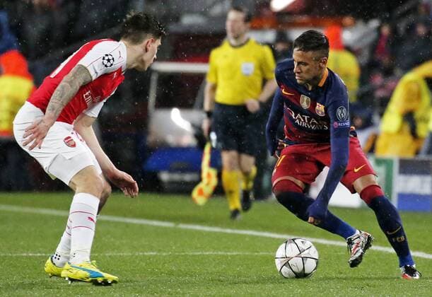 March 16, 2016 - Barcelona, Catalonia, Spain - BARCELONA -march 16- SPAIN: Hector Bellerin and Neymar Jr. during the match between FC Barcelona Barca and Arsenal FC, corresponding to the second legh of the 1 8 final of the Champions League, played at the Camp Nou Stadium, on march 16, 2016. Uefa Champions League Round of 16: Barcelona vs Arsenal  - ZUMAn230