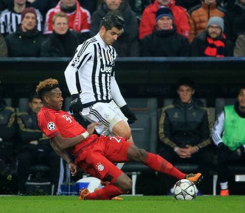16.03.2016, CL, FC Bayern vs Juventus Turin, Allianz Arena München, Fussball, im Bild: Hermanes (Juve) s David Alaba (FCB)