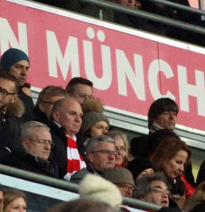 Uli Hoeneß, Bundestrainer Joachim Löw (FC Bayern) verfolgen das Spiel Fussball UEFA Champions League FC Bayern München - Juventus Turin 16.03.2016