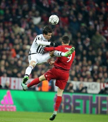 München, Fussball, Herren, UEFA Champions League, Saison 2015 2016, Achtelfinale FC Bayern München - Juventus Turin, 16.03.2016, Allianzarena München, Robert Lewandowski, FC Bayern München