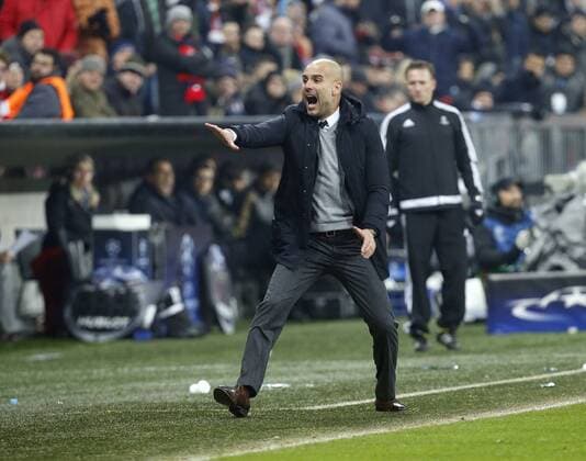 Trainer Josep Pep Guardiola (Bayern) gibt Anweisung . FC Bayern München-Juventus Turin . München, GER, 16.03.2016, Achtelfinale Rückspiel, Fussball-Champions League 2015-2016 .