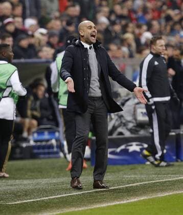 Trainer Josep Pep Guardiola (Bayern) lautstark an der Aussenlinie . FC Bayern München-Juventus Turin . München, GER, 16.03.2016, Achtelfinale Rückspiel, Fussball-Champions League 2015-2016 .